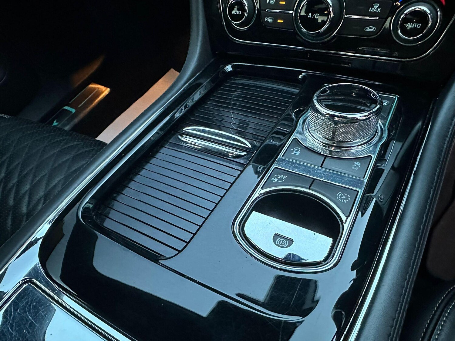 Used Jaguar XJ 2019 for sale - 77091294: Photo 54