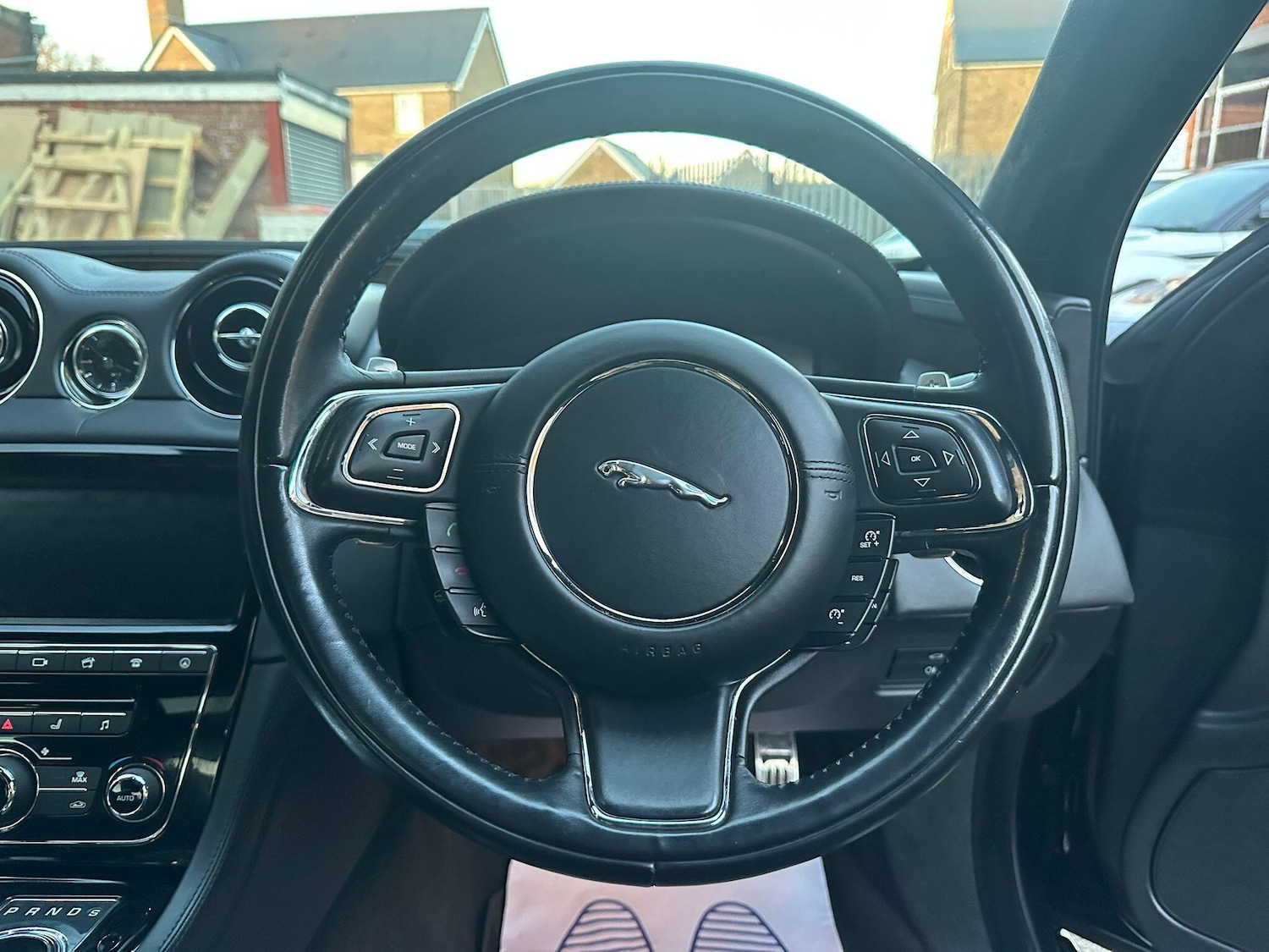 Used Jaguar XJ 2019 for sale - 77091294: Photo 64