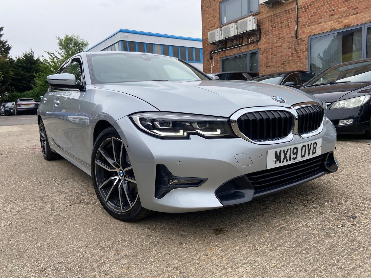 Used BMW 3 Series 2019 for sale - 76200075: Photo 1