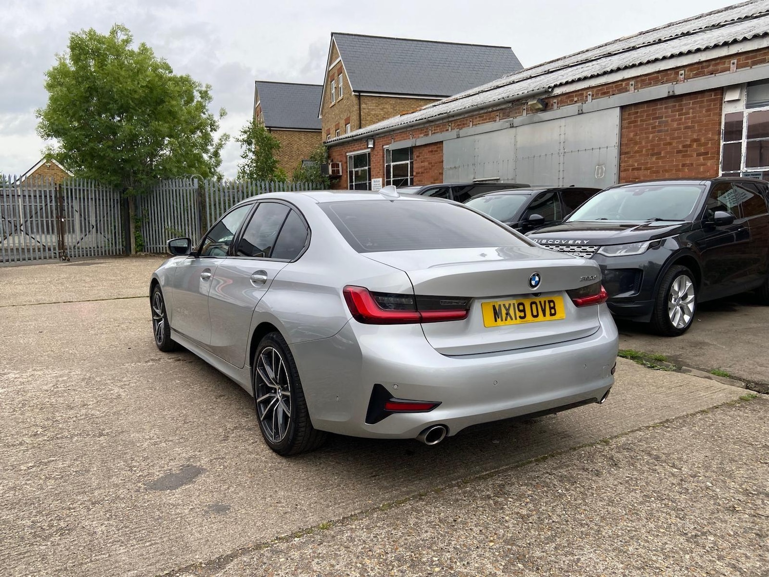 Used BMW 3 Series 2019 for sale - 76200075: Photo 10