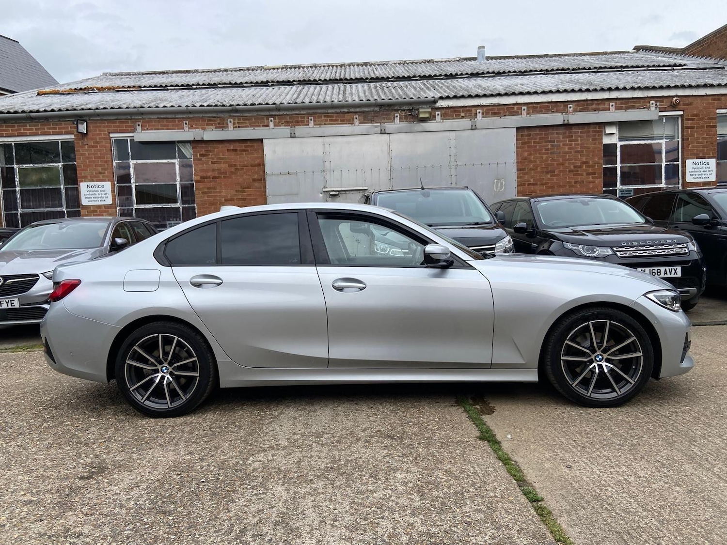 Used BMW 3 Series 2019 for sale - 76200075: Photo 11