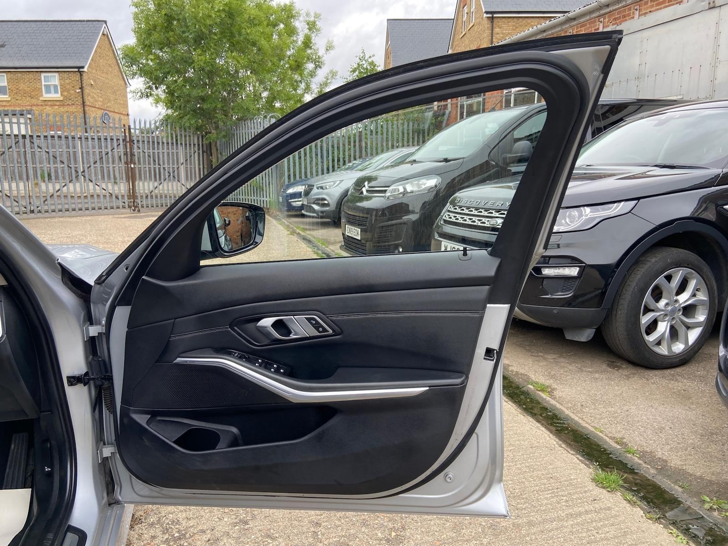 Used BMW 3 Series 2019 for sale - 76200075: Photo 42
