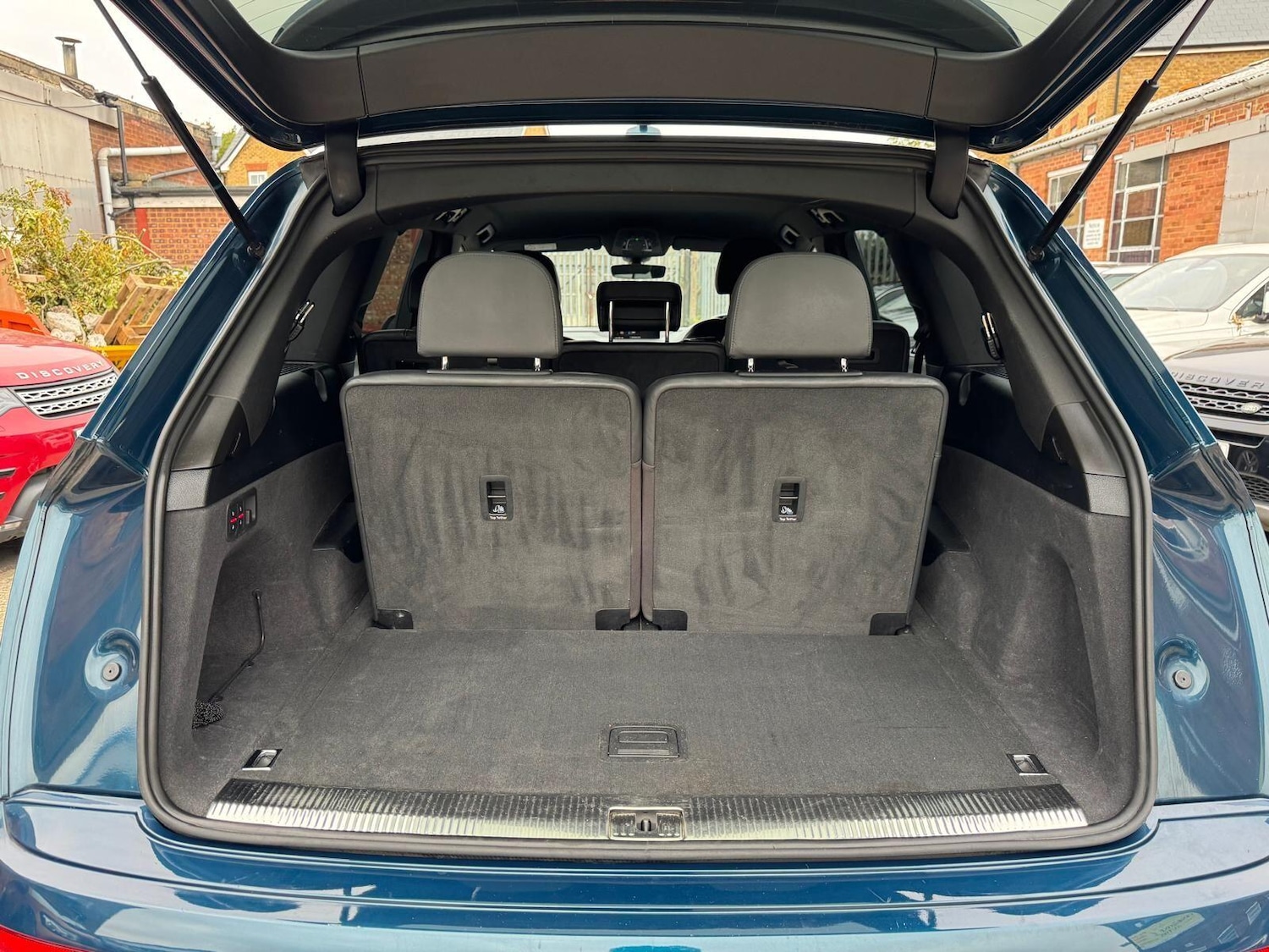 Used Audi Q7 2018 for sale - 76953136: Photo 38