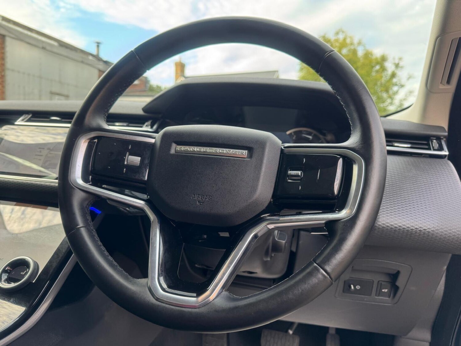 Used Land Rover Range Rover Velar 2022 for sale - 76094746: Photo 61