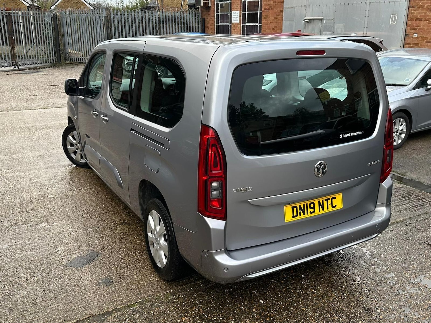 Used Vauxhall Combo Life 2019 for sale - 77479001: Photo 4