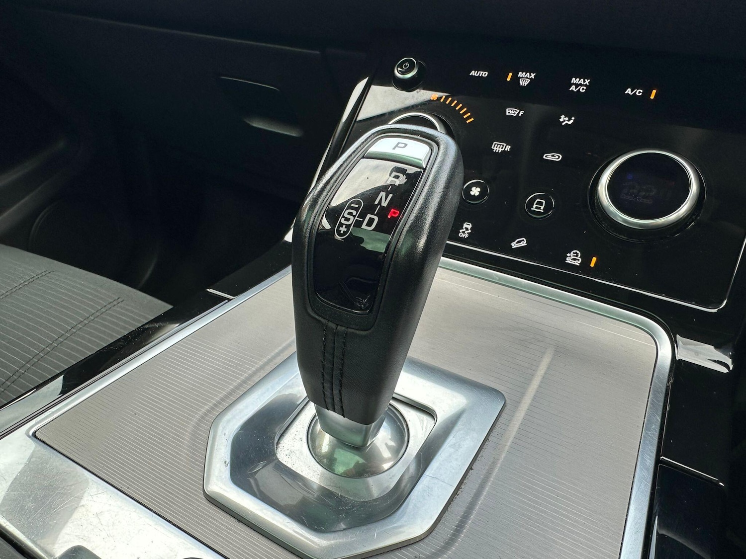 Used Land Rover Range Rover Evoque 2019 for sale - 76498899: Photo 43