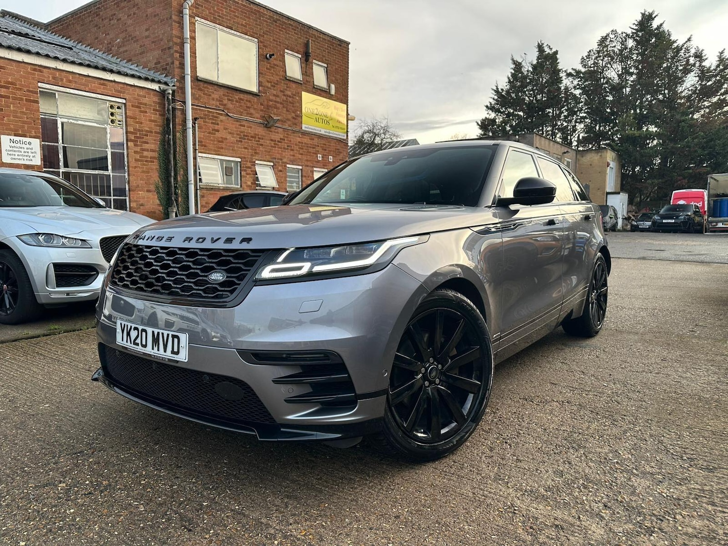Used Land Rover Range Rover Velar 2020 for sale - 77029528: Photo 2