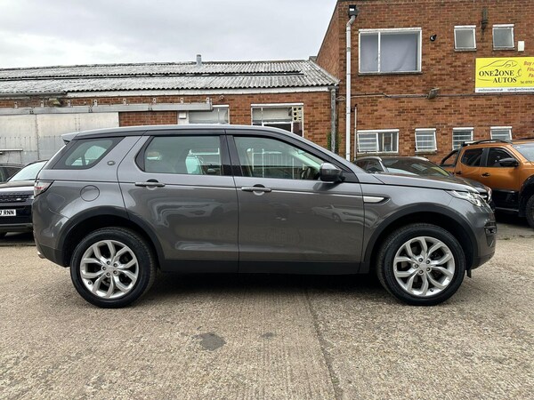 Used Land Rover Discovery Sport 2017 for sale - 76283076: Photo 11