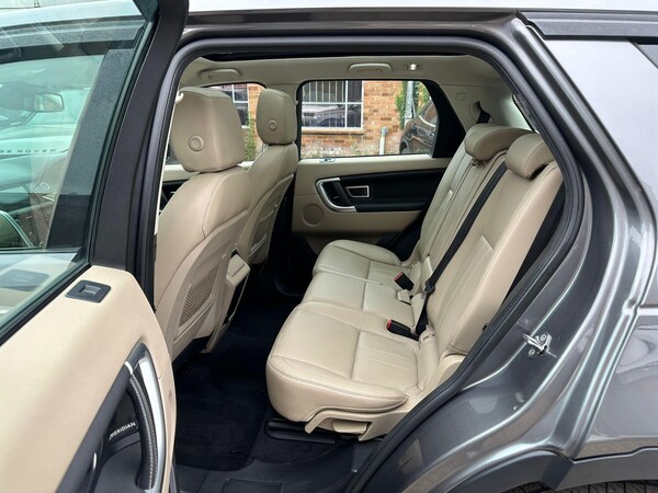 Used Land Rover Discovery Sport 2017 for sale - 76283076: Photo 15