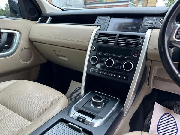 Used Land Rover Discovery Sport 2017 for sale - 76283076: Photo 19