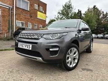 Used Land Rover Discovery Sport 2017 for sale - 76283076: Photo 2