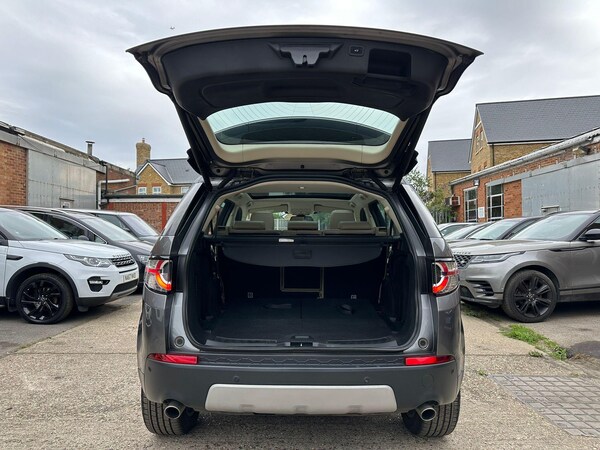 Used Land Rover Discovery Sport 2017 for sale - 76283076: Photo 38