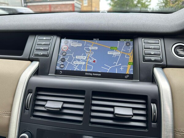 Used Land Rover Discovery Sport 2017 for sale - 76283076: Photo 59