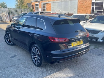 Used Volkswagen Touareg 2019 for sale - 79437632: Photo