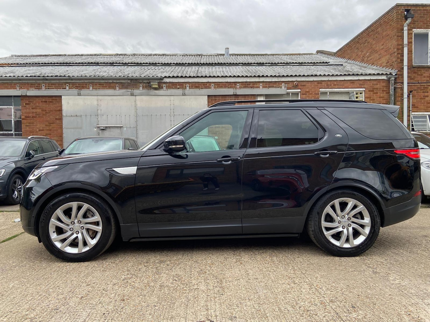 Used Land Rover Discovery 2019 for sale - 76952340: Photo 12