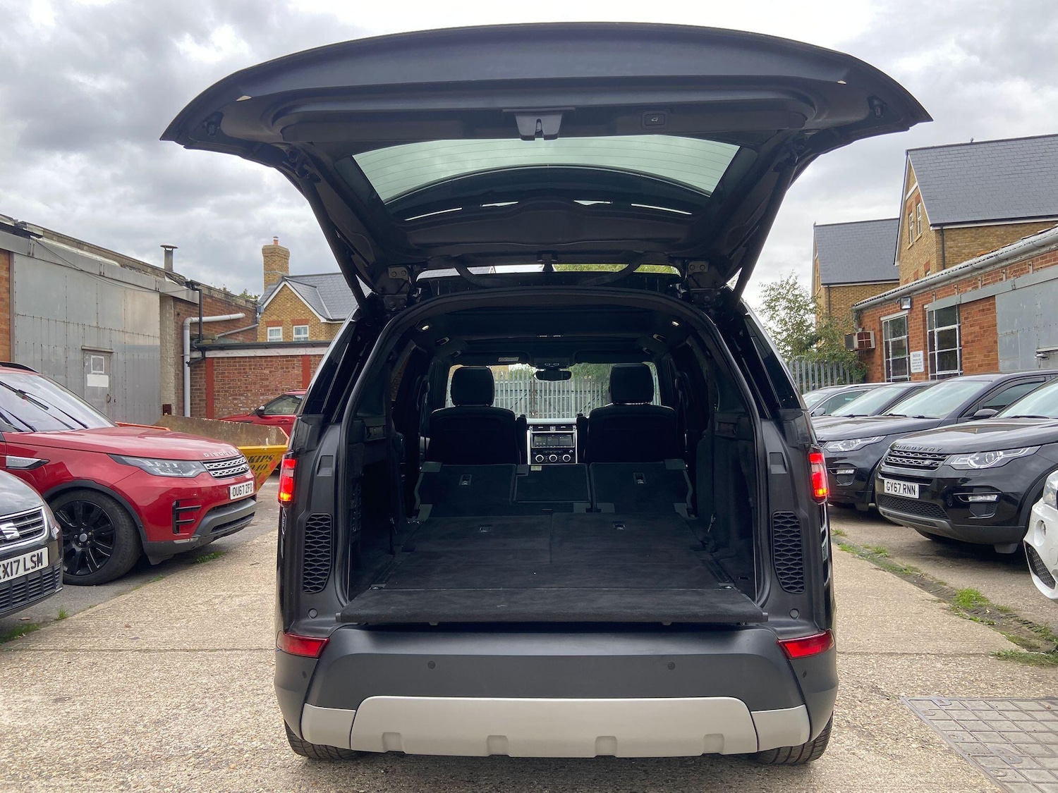 Used Land Rover Discovery 2019 for sale - 76952340: Photo 38