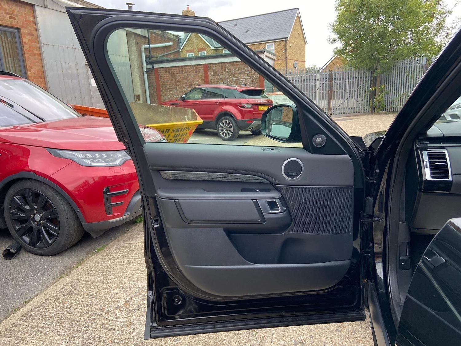 Used Land Rover Discovery 2019 for sale - 76952340: Photo 44