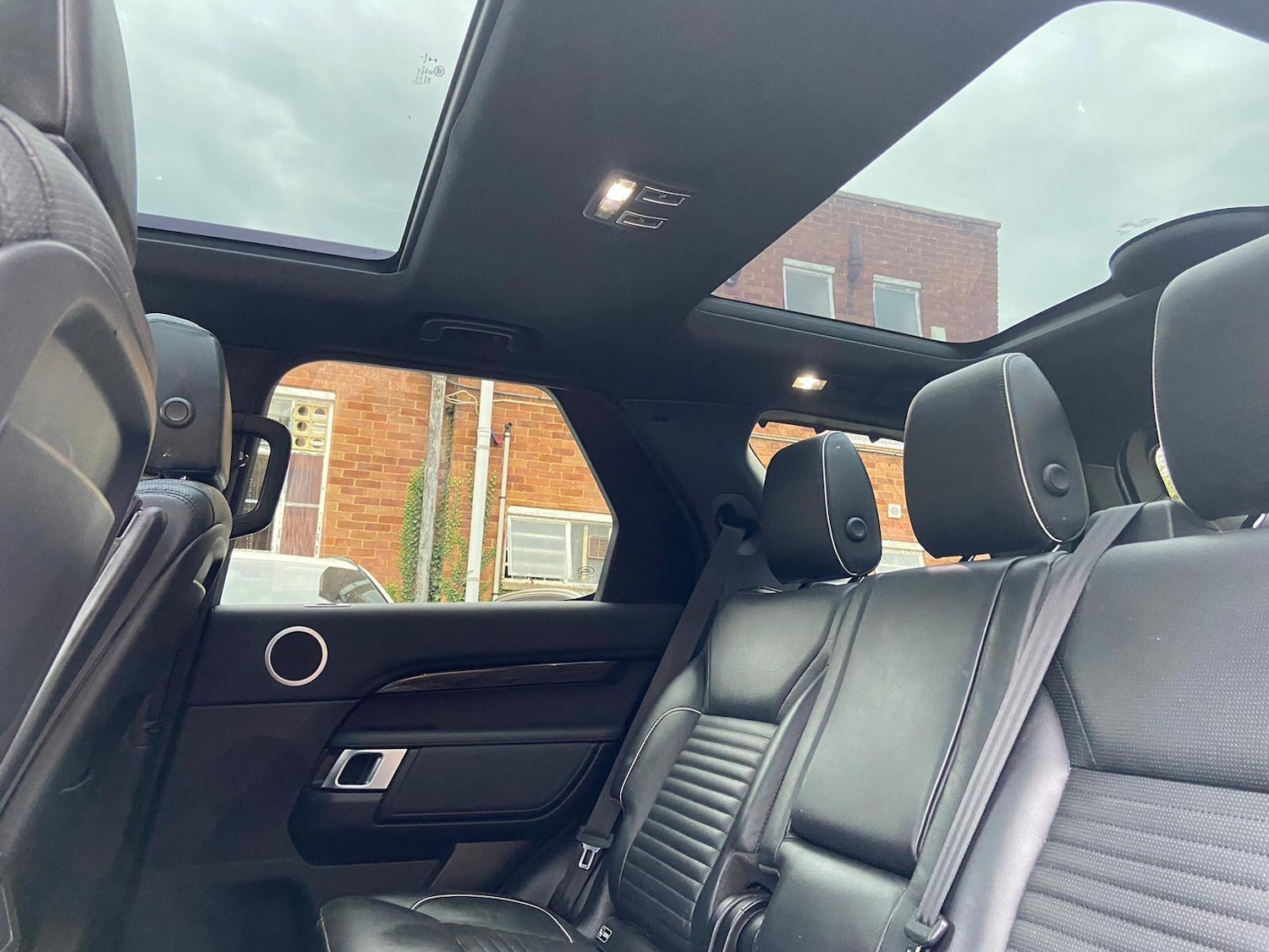 Used Land Rover Discovery 2019 for sale - 76952340: Photo 48