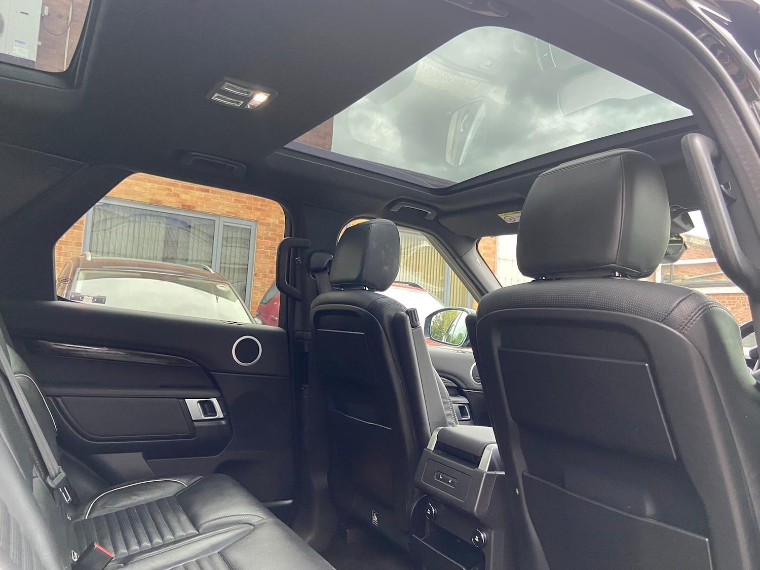 Used Land Rover Discovery 2019 for sale - 76952340: Photo 49