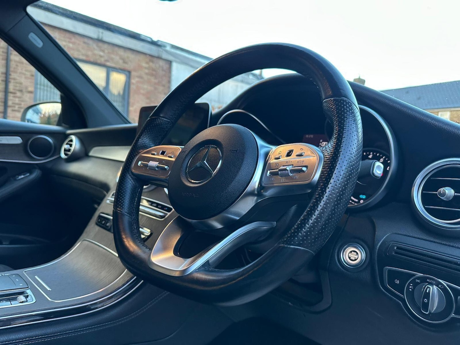 Used Mercedes-Benz GLC 2020 for sale - 76432598: Photo 28