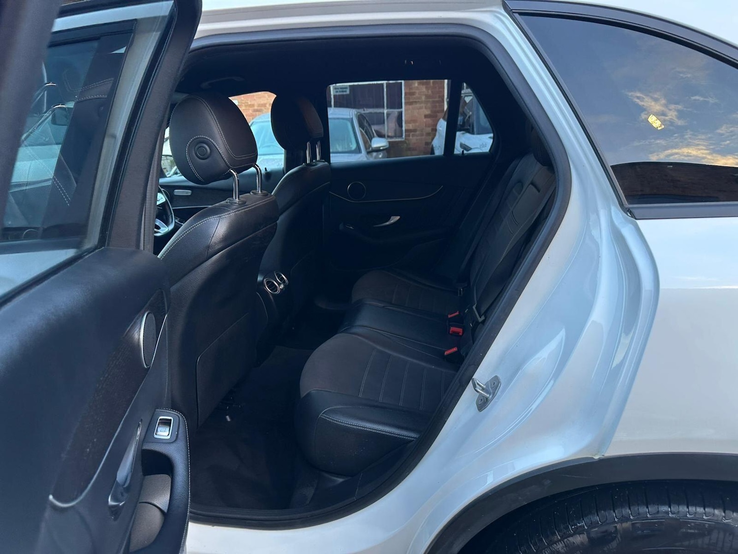 Used Mercedes-Benz GLC 2020 for sale - 76432598: Photo 30