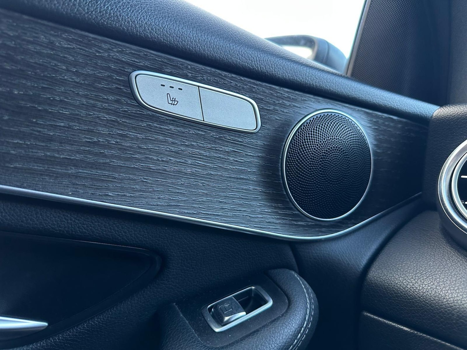 Used Mercedes-Benz GLC 2020 for sale - 76432598: Photo 35