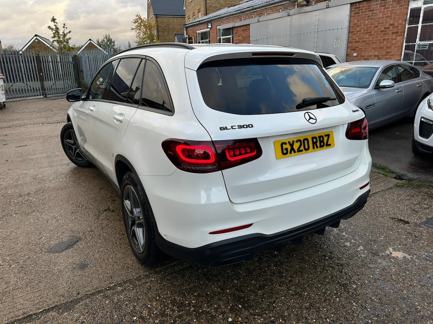 Used Mercedes-Benz GLC 2020 for sale - 76432598: Photo 4