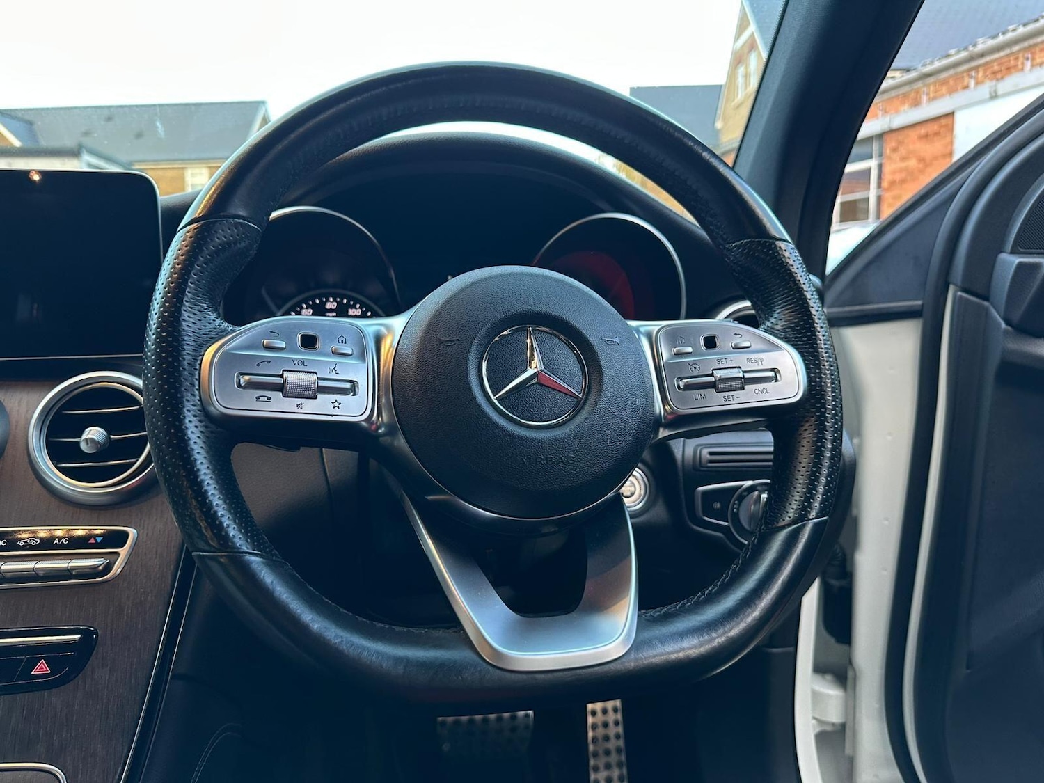 Used Mercedes-Benz GLC 2020 for sale - 76432598: Photo 52