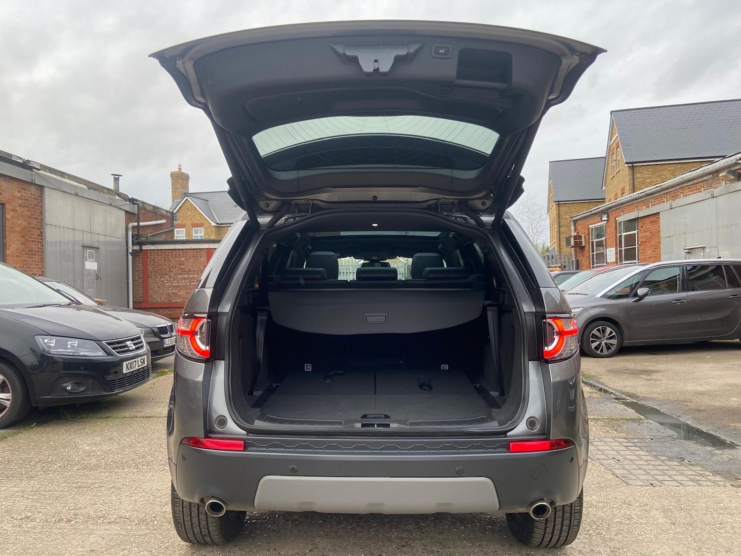 Used Land Rover Discovery Sport 2018 for sale - 77926200: Photo 41