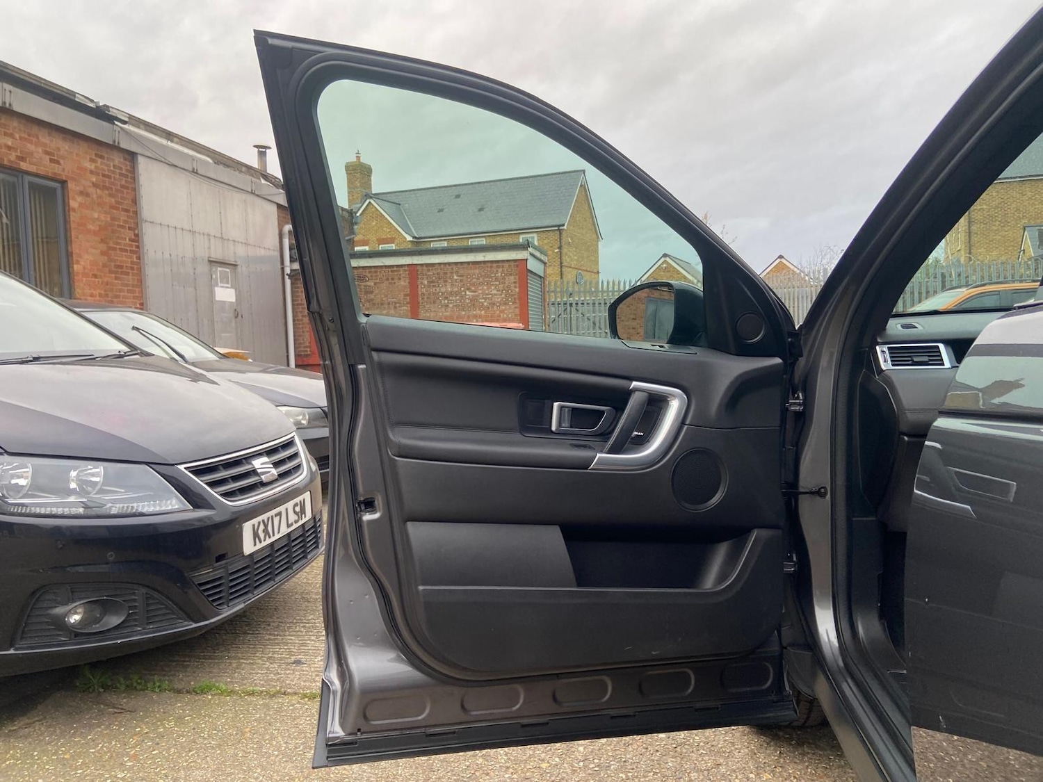 Used Land Rover Discovery Sport 2018 for sale - 77926200: Photo 42