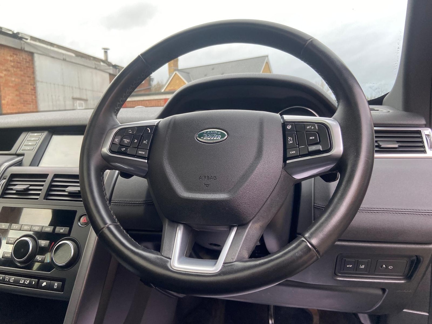 Used Land Rover Discovery Sport 2018 for sale - 77926200: Photo 63