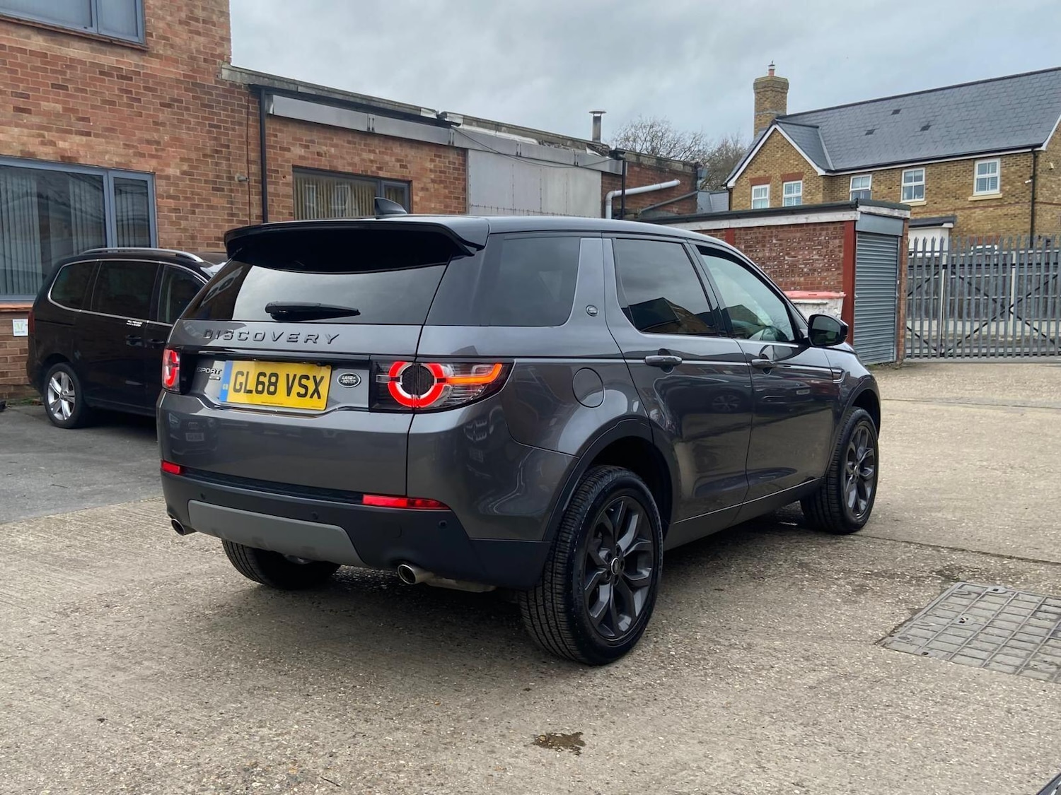Used Land Rover Discovery Sport 2018 for sale - 77926200: Photo 9