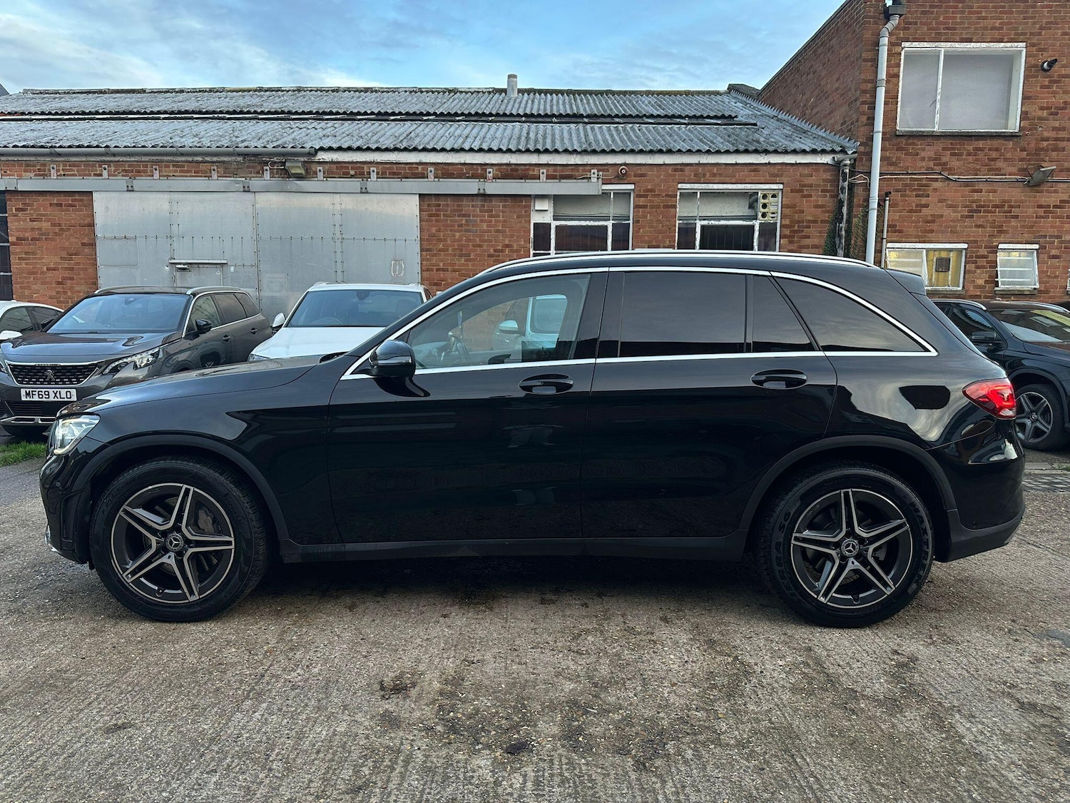Used Mercedes-Benz GLC 2019 for sale - 76562411: Photo 12