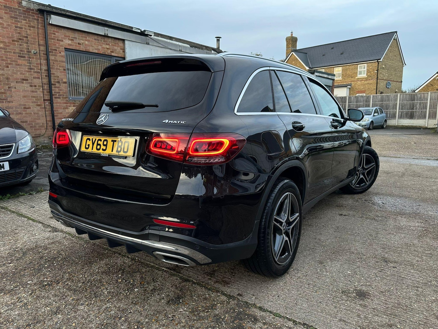 Used Mercedes-Benz GLC 2019 for sale - 76562411: Photo 3