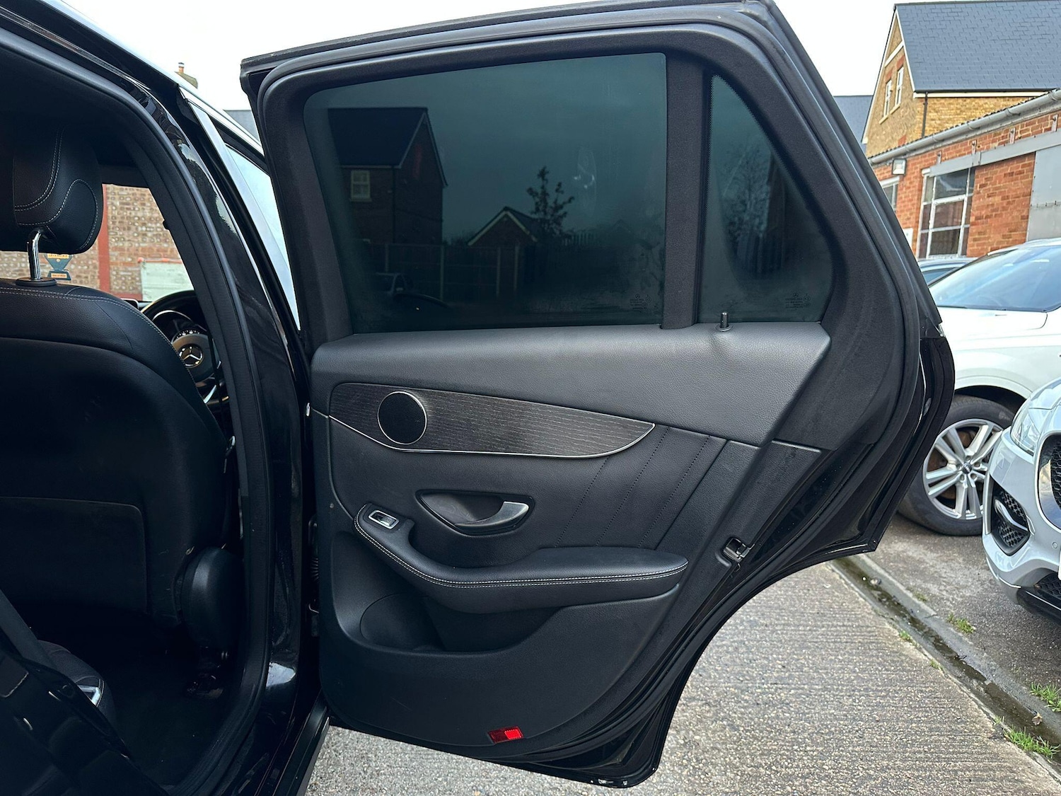 Used Mercedes-Benz GLC 2019 for sale - 76562411: Photo 40