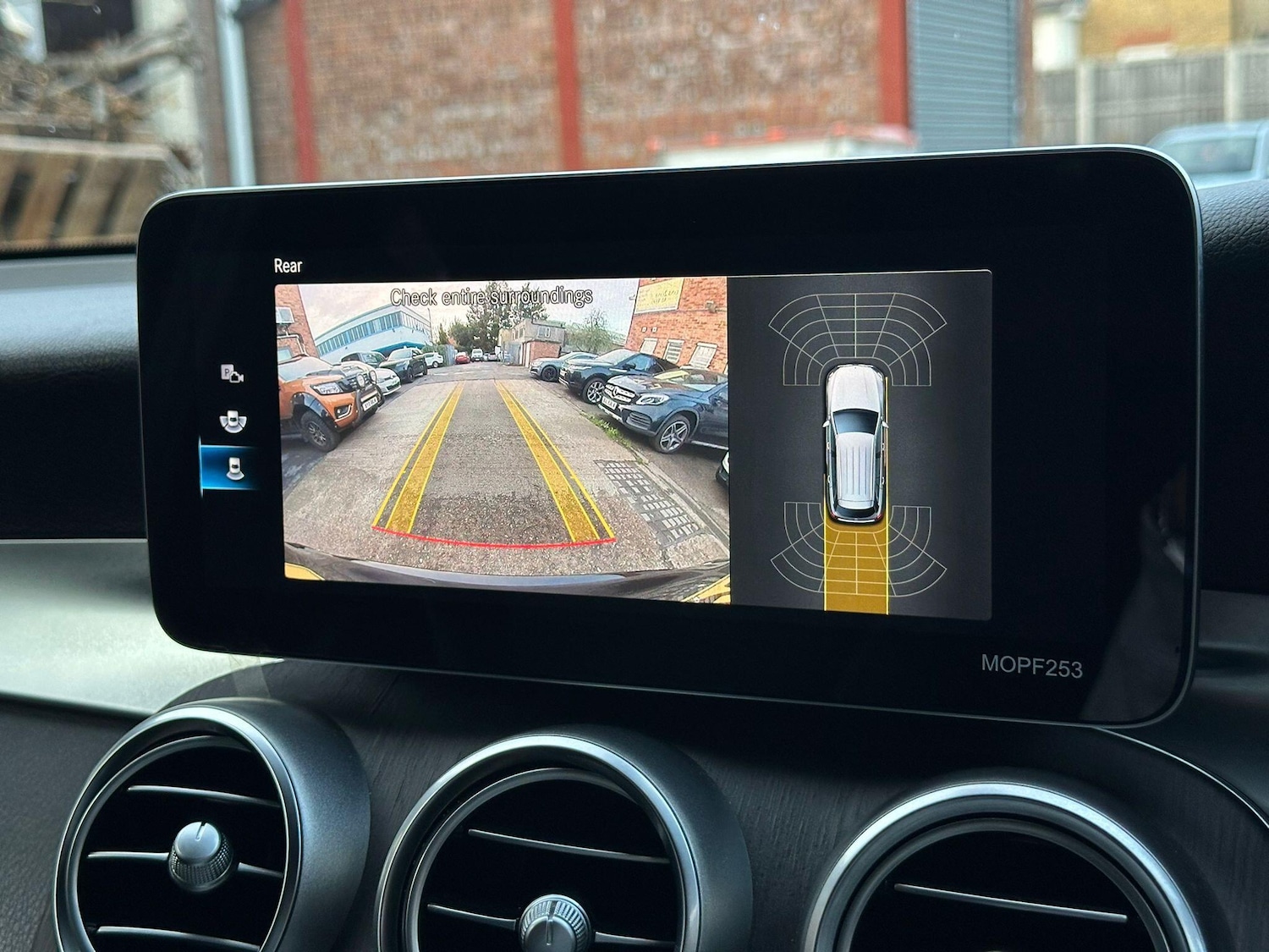 Used Mercedes-Benz GLC 2019 for sale - 76562411: Photo 47