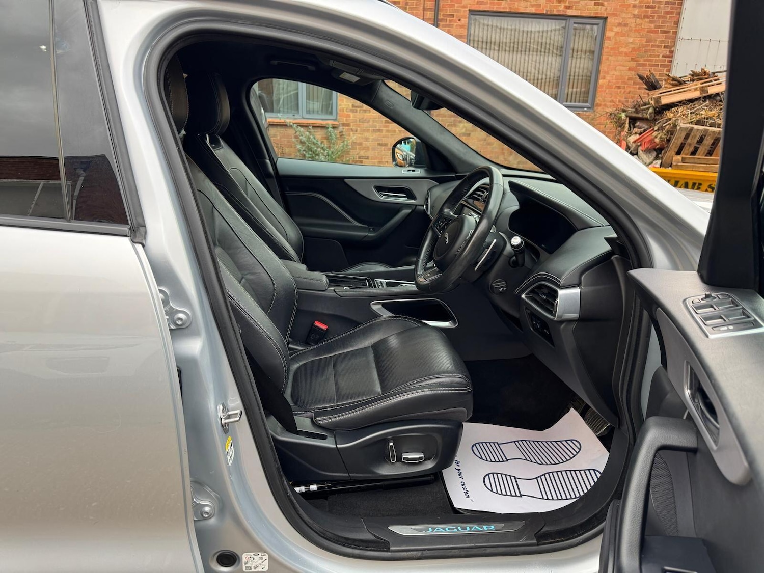 Used Jaguar F-Pace 2019 for sale - 76512760: Photo 17