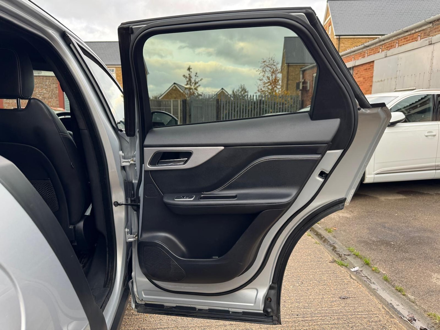 Used Jaguar F-Pace 2019 for sale - 76512760: Photo 42