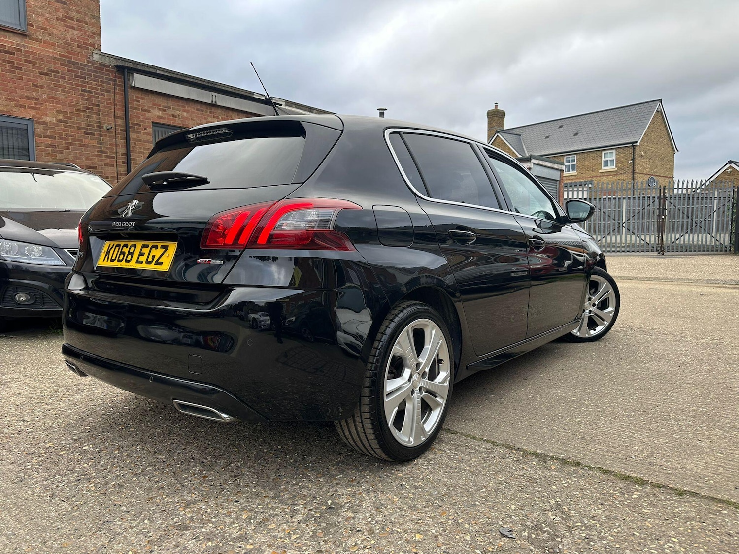 Used Peugeot 308 2018 for sale - 78019091: Photo 3