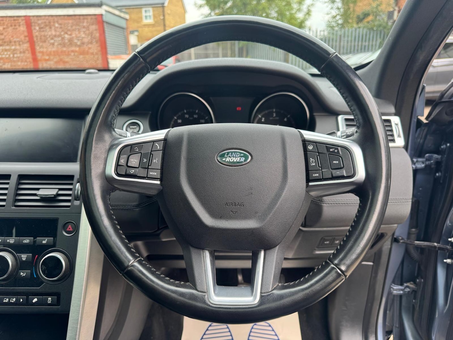 Used Land Rover Discovery Sport 2018 for sale - 76166401: Photo 20