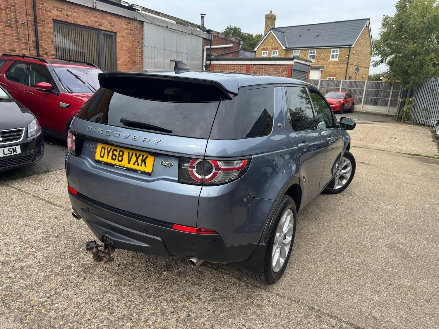 Used Land Rover Discovery Sport 2018 for sale - 76166401: Photo 3