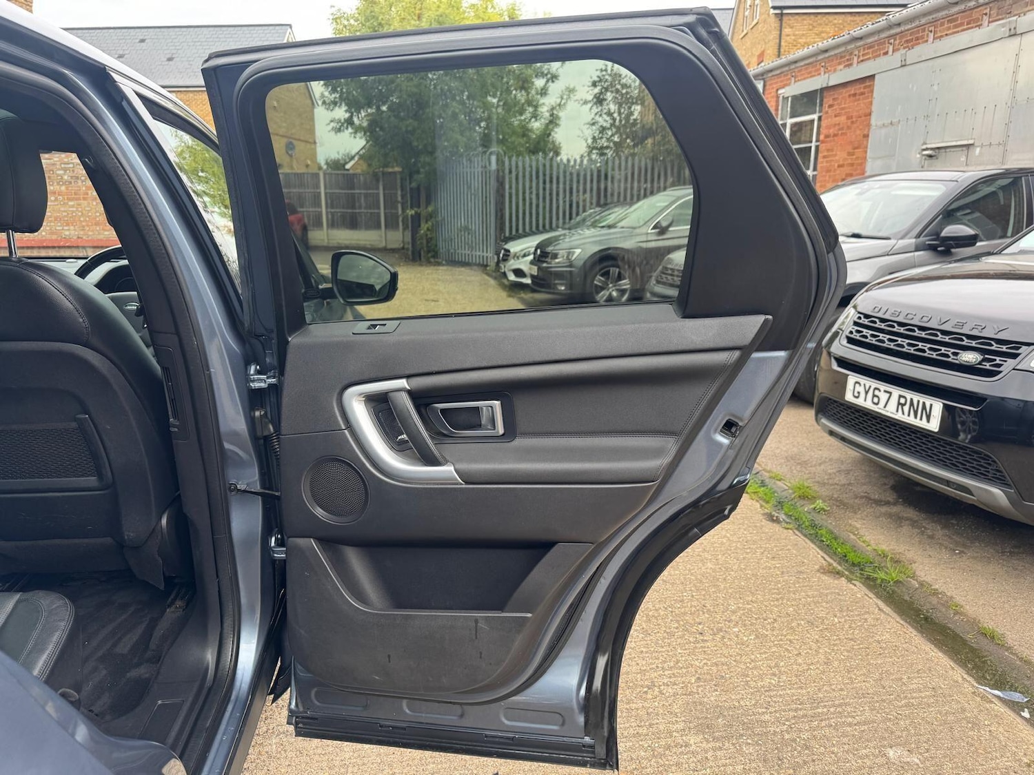 Used Land Rover Discovery Sport 2018 for sale - 76166401: Photo 40