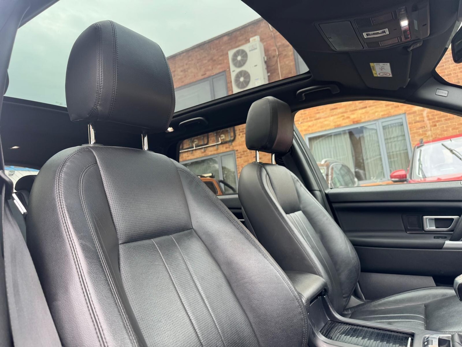 Used Land Rover Discovery Sport 2018 for sale - 76166401: Photo 43