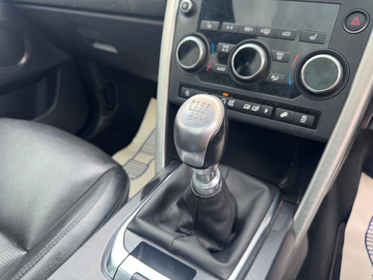 Used Land Rover Discovery Sport 2018 for sale - 76166401: Photo 44