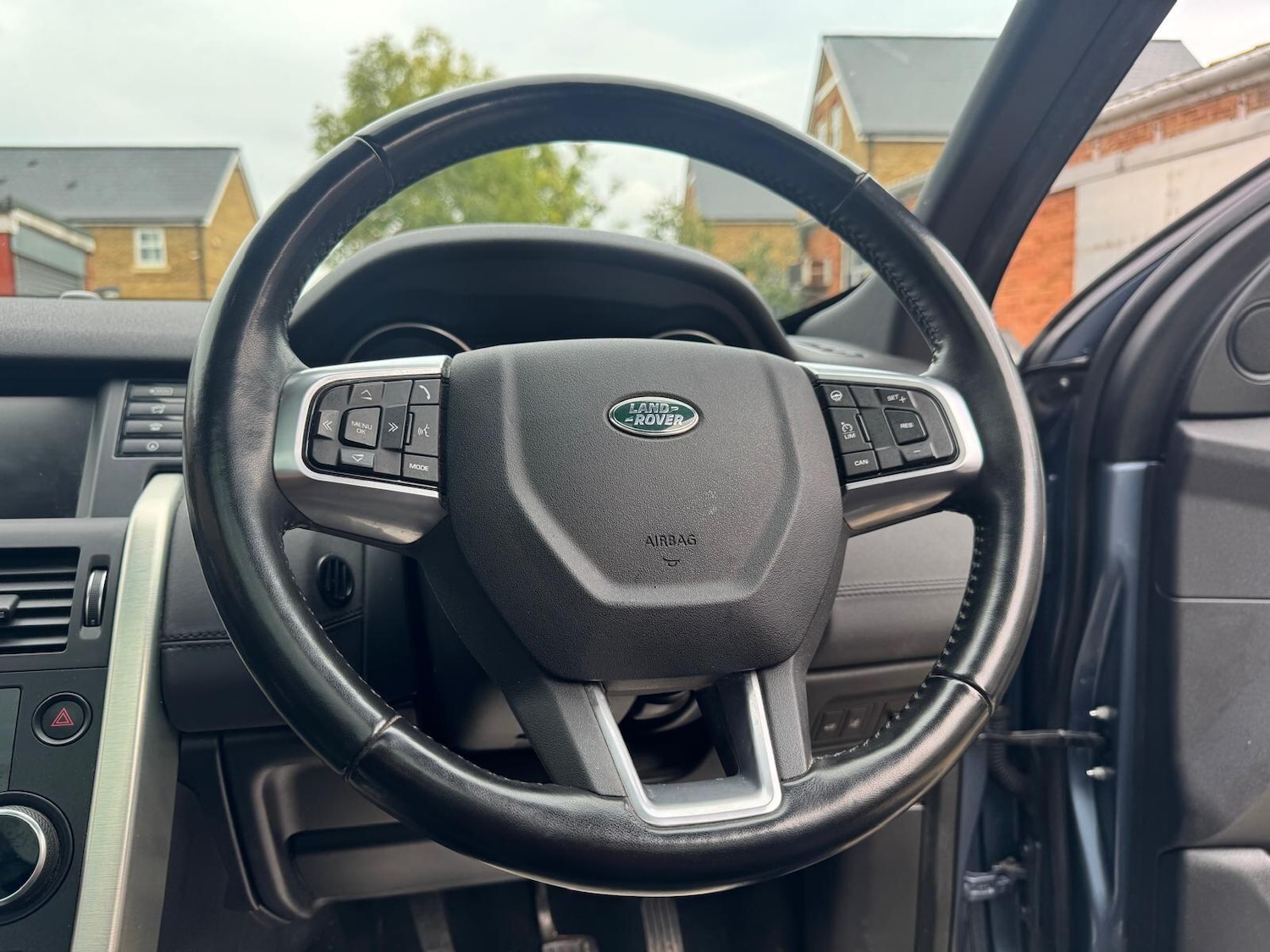Used Land Rover Discovery Sport 2018 for sale - 76166401: Photo 52