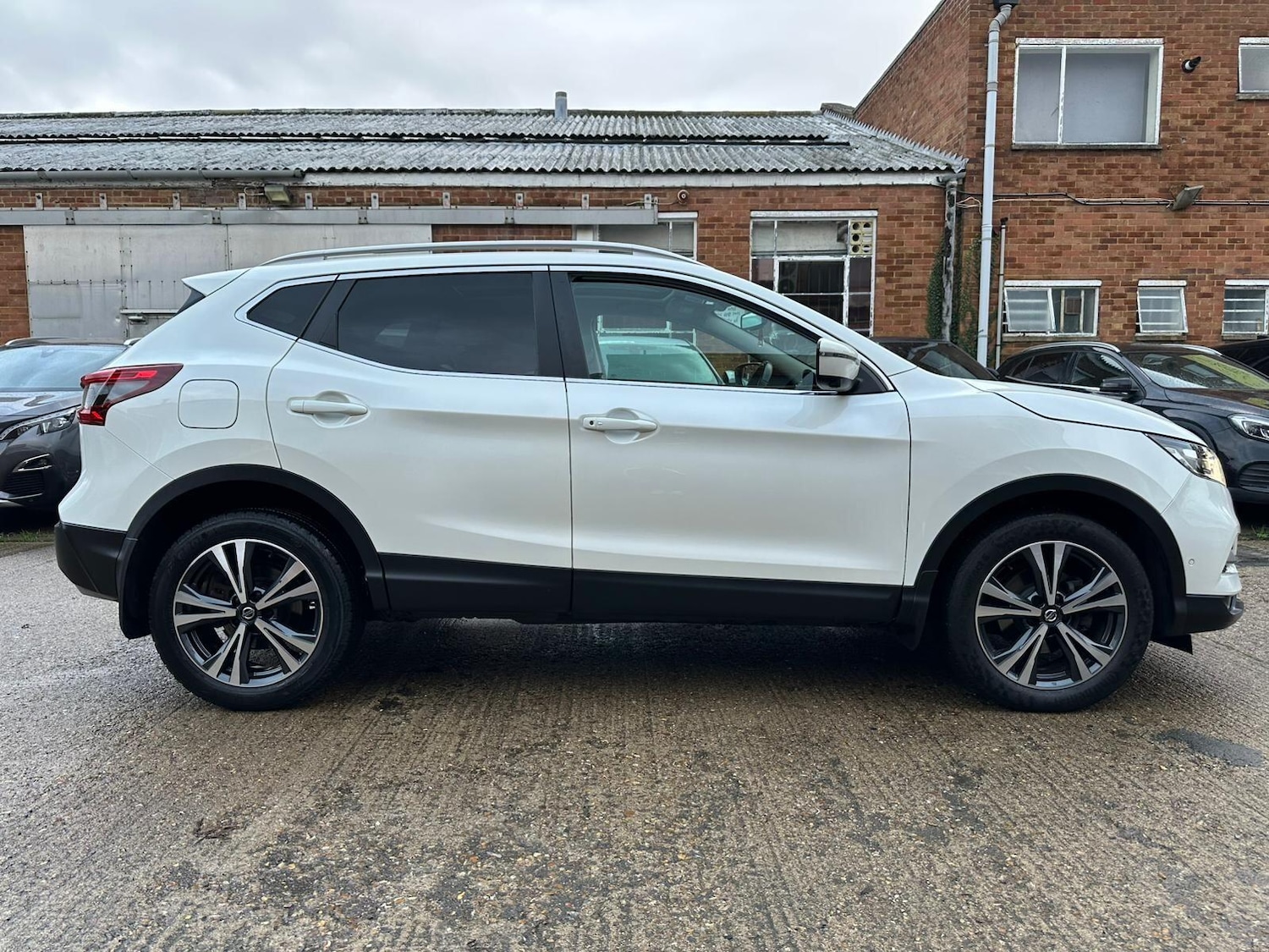 Used Nissan Qashqai for sale - 76512622: Photo 11