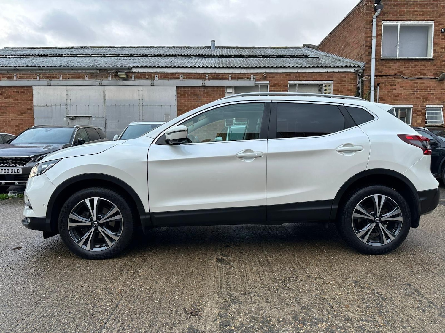 Used Nissan Qashqai for sale - 76512622: Photo 12