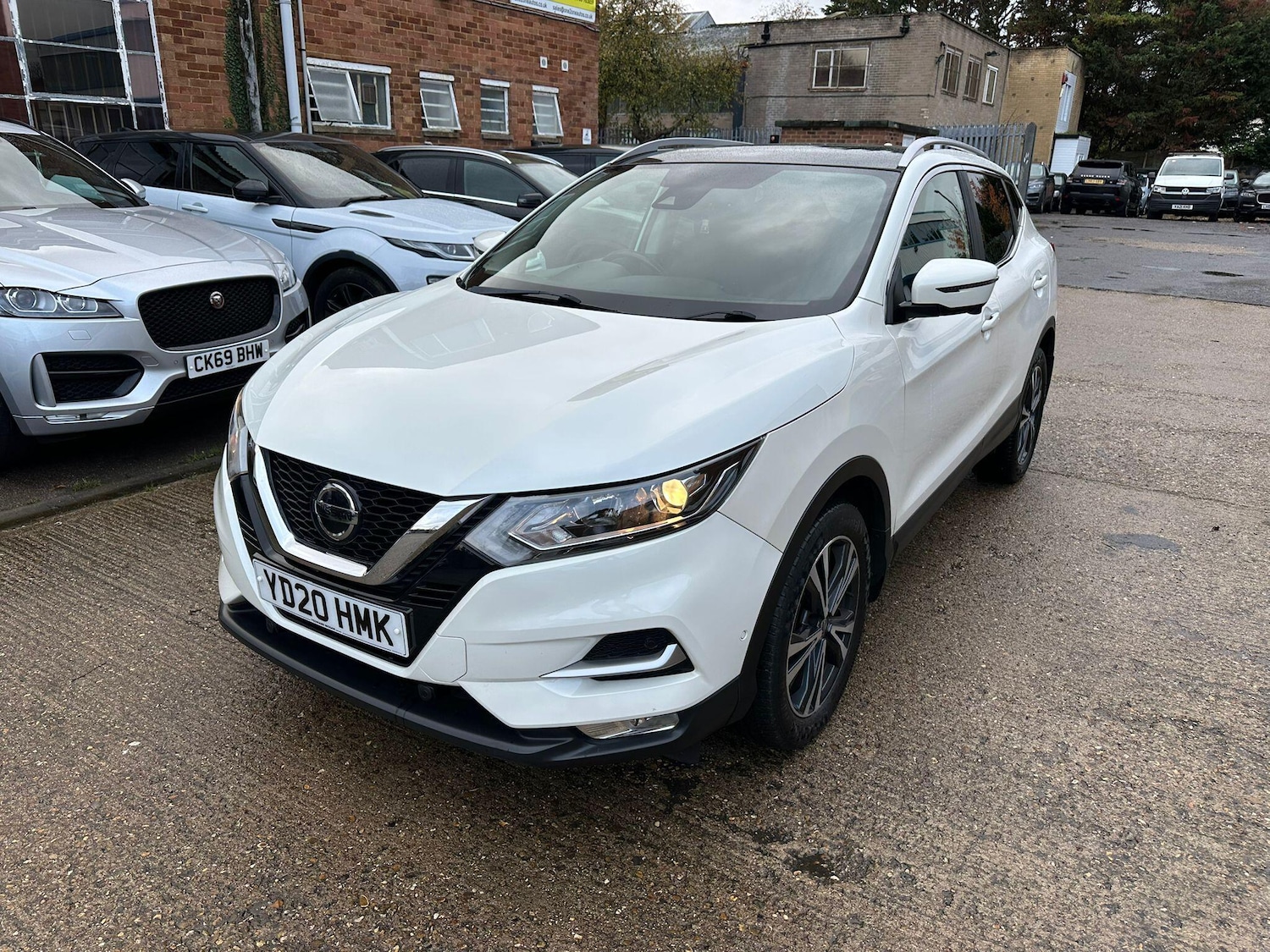 Used Nissan Qashqai for sale - 76512622: Photo 24