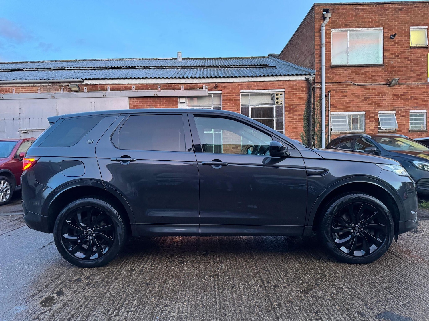 Used Land Rover Discovery Sport 2020 for sale - 77537332: Photo 11