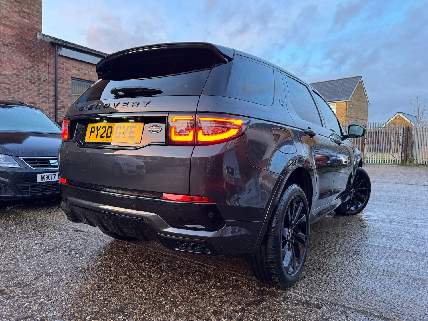 Used Land Rover Discovery Sport 2020 for sale - 77537332: Photo 3
